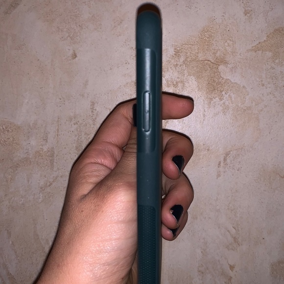 UNBREAKcable iPhone Xs Case (forest green) - Picture 3 of 5